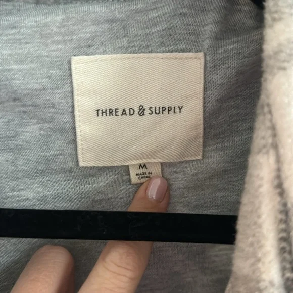 Thread & supply Shacket - Picture 3 of 4